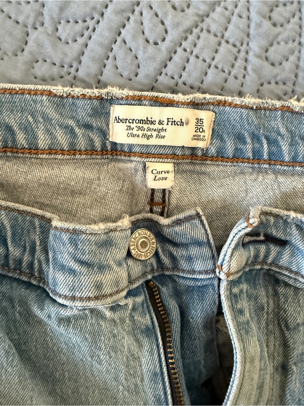 Abercrombie & Fitch Light Blue High-Rise 'Curve Love' Jeans